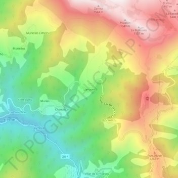 Topografische Karte Llanuces, Höhe, Relief